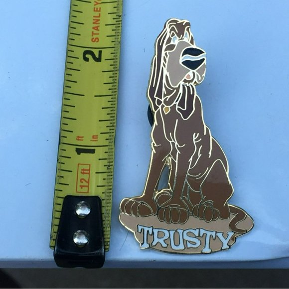 Disney Pin - Trusty - Lady and the Tramp - Canine Series, Limited Edition - Picture 3 of 4
